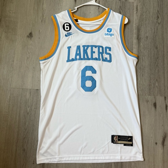 Nike Lakers LeBron James White and Blue Jersey size Large - Picture 1 of 2